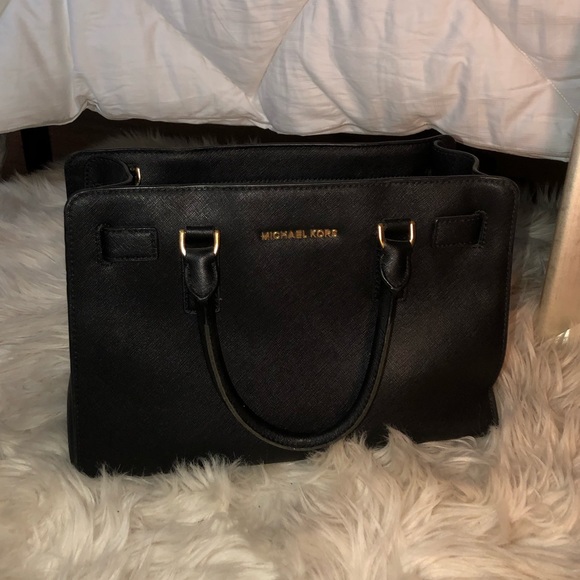 Michael Kors Saffiano bag - Picture 1 of 3